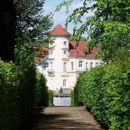 Marstall Im Schlosspark Rheinsberg Kültér fotó