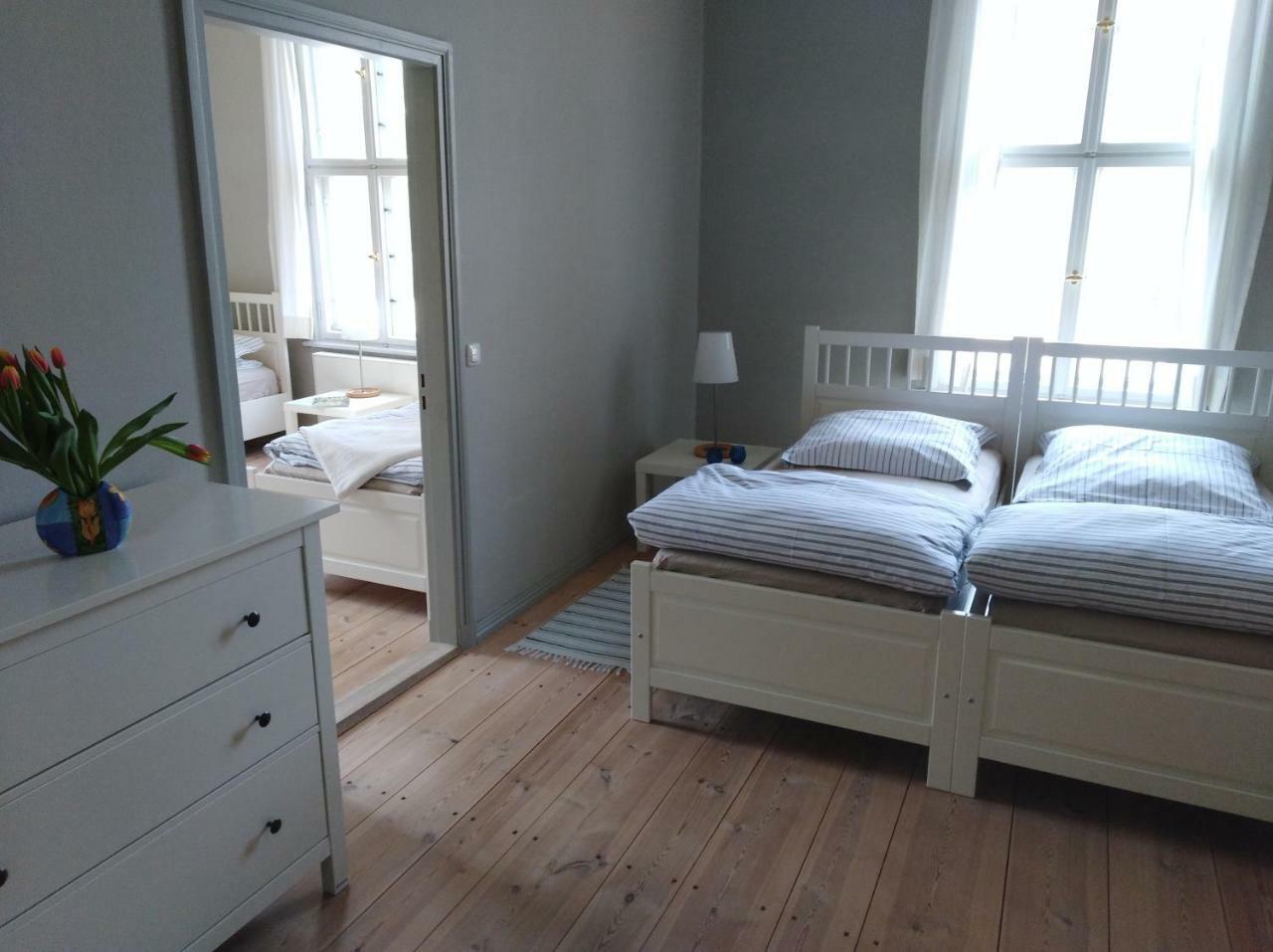 Marstall Im Schlosspark Rheinsberg Kültér fotó