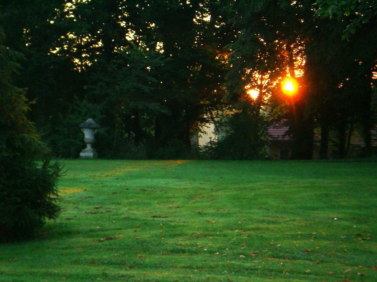 Marstall Im Schlosspark Rheinsberg Kültér fotó
